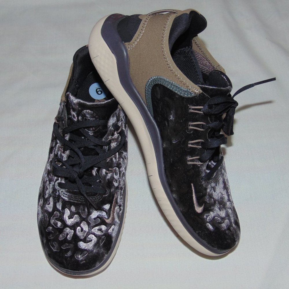 Nike Free RN / run 18 'Wild Velvet - Oil Grey' sz9